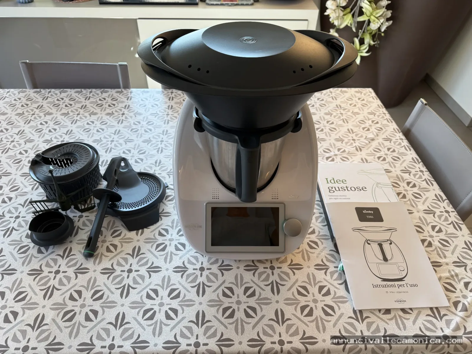 Vendo Bimby TM6 con tutti gli accessori